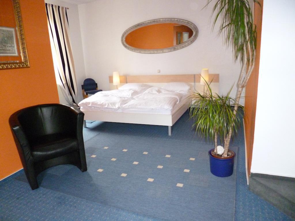 Hotel Restaurant Marbella Minden  Zimmer foto